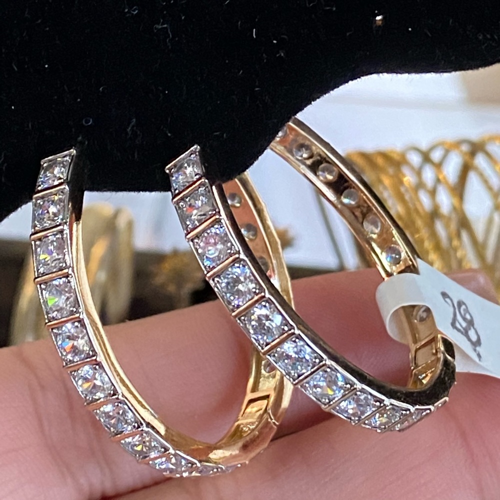 Hoops - Picture 2 of 2